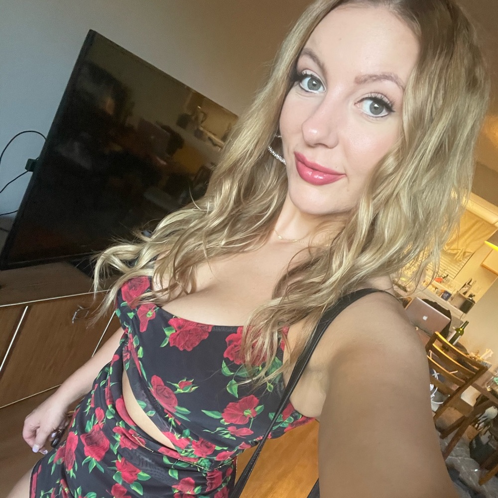 Meet your Posher, Kayla